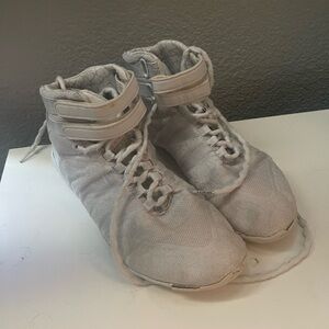 High top cheer shoes